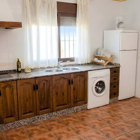 Casa Con Jardin Privado Y Piscina Comunitaria Con 2 Casas Solo Alquilamos A Familias *