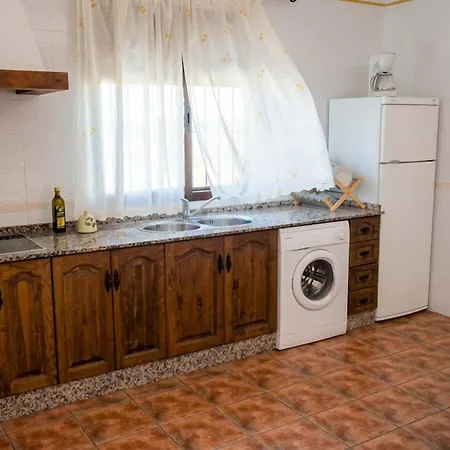 Casa Con Jardin Privado Y Piscina Comunitaria Con 2 Casas Solo Alquilamos A Familias * コニル・デ・ラ・フロンテラ