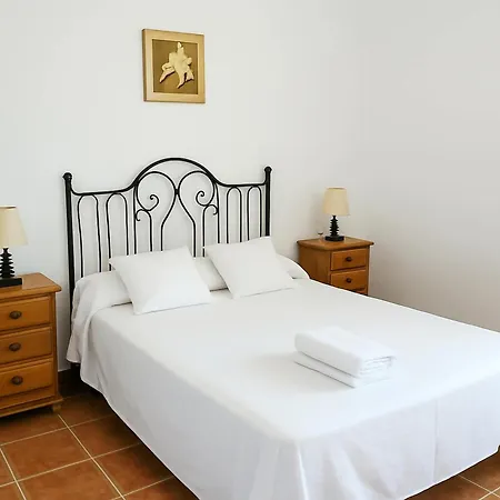 Casa Con Jardin Privado Y Piscina Comunitaria Con 2 Casas Solo Alquilamos A Familias アパート